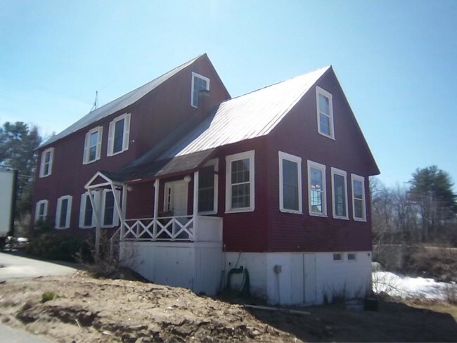 Building Photo - 435 Lake St