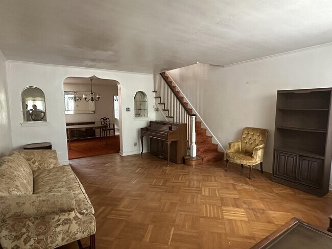 Foto del edificio - 1845 E Washington Ln
