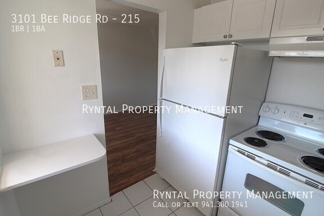 Foto del edificio - 3101 Bee Ridge Rd