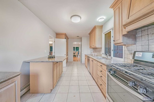Building Photo - 109 Lylewood Dr
