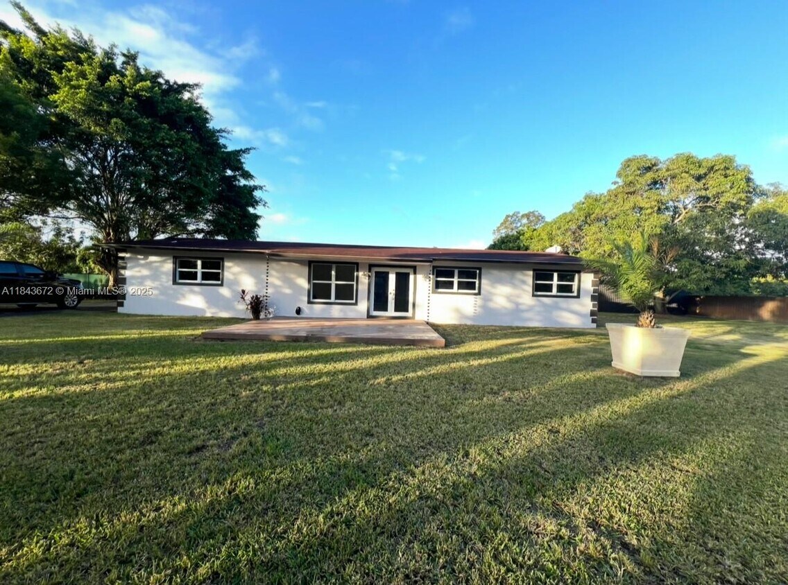 Foto principal - 19905 SW 188th St