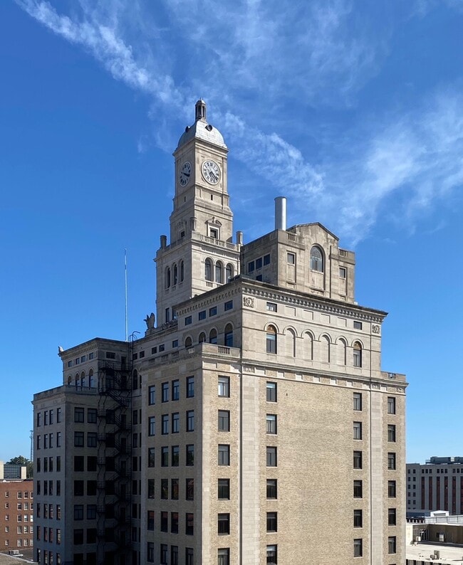 Building Photo - Davenport Bank Apartments