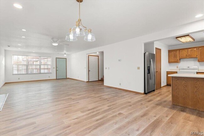 Foto del edificio - 132 Clinton Hill Dr