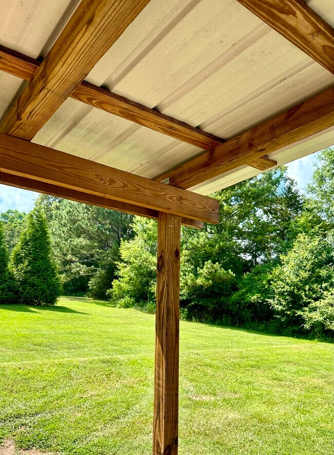 Foto del edificio - 650 Rices Creek Rd