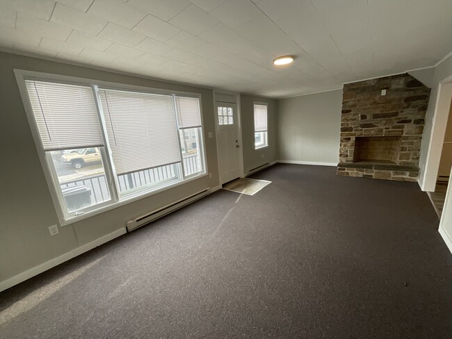 Foto del edificio - 218 N Pitt St