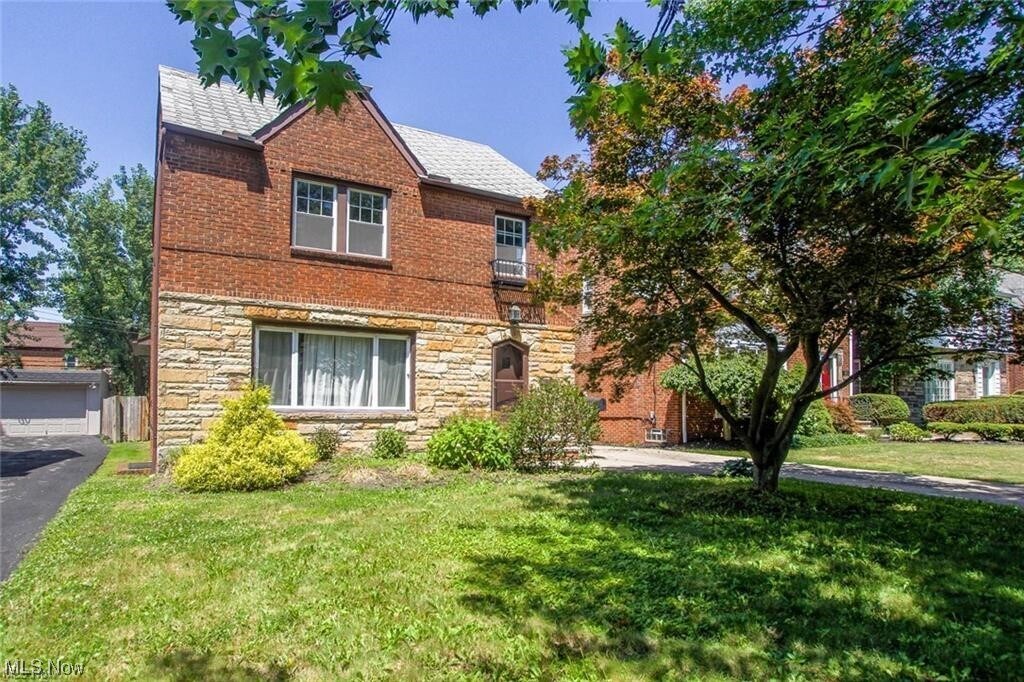 3889 Grenville Rd, University Heights, OH 44118 House Rental in