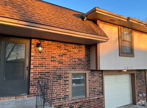 Building Photo - 5817 Farley Ave