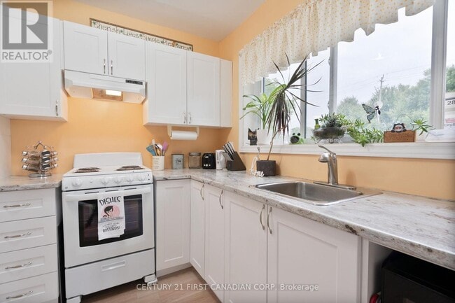 Building Photo - 1090-1090 Kipps Ln