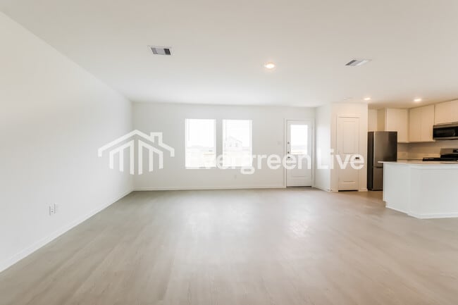 Building Photo - 303 Bush Mdw Ln