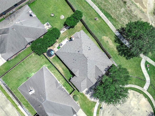 Building Photo - 2313 Lilac Breeze Ln