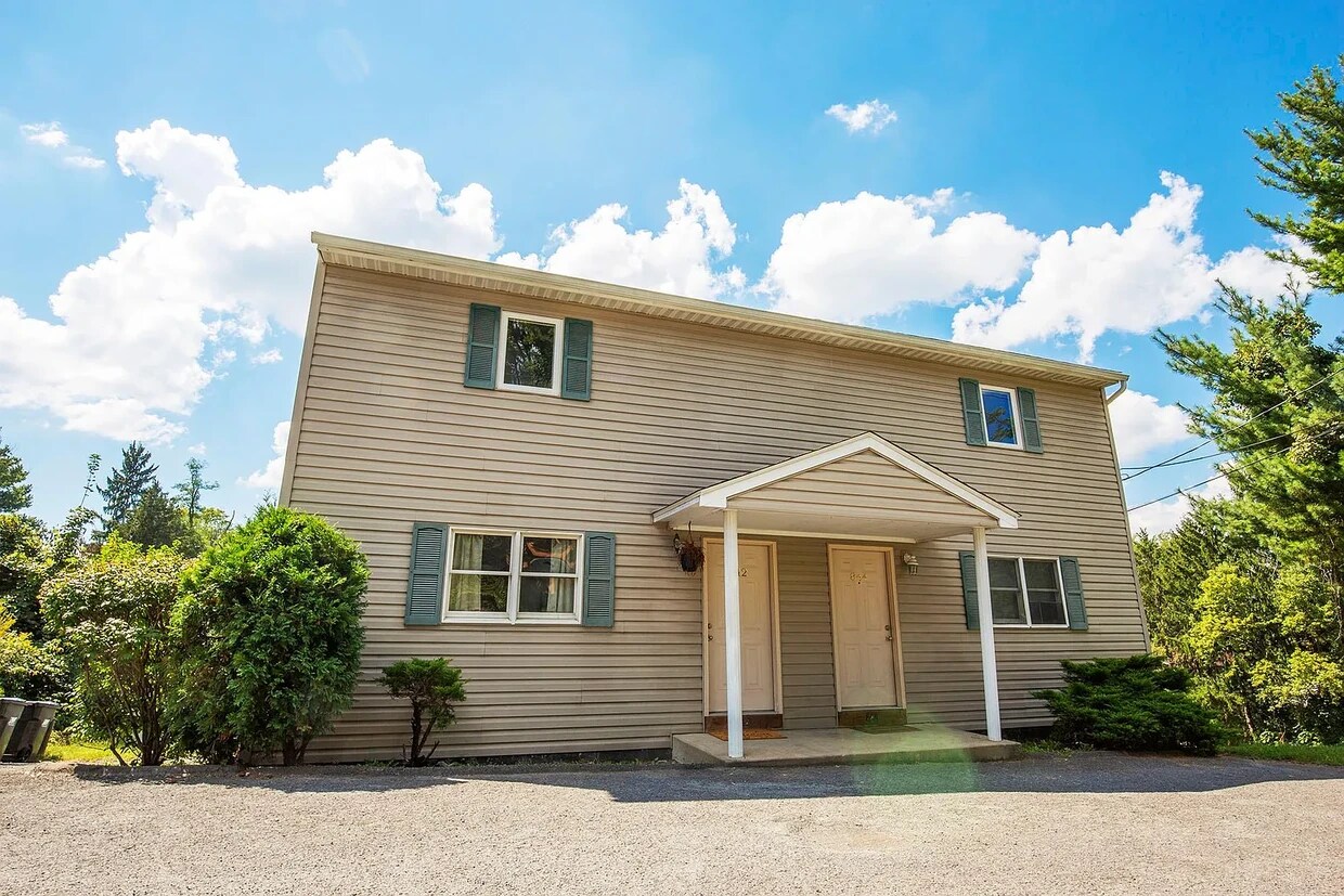 Foto principal - 844 Stewart St