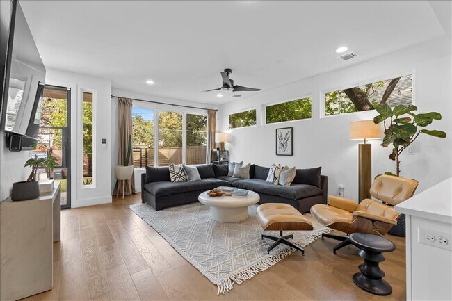 Foto del edificio - 4201 Clawson Rd