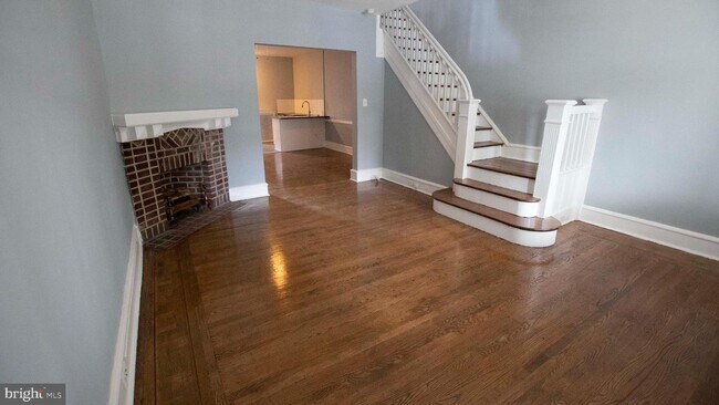 Foto del edificio - 5815 Larchwood Ave