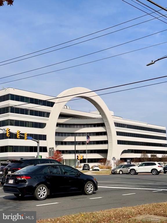 Foto del edificio - 2113 Chain Bridge Rd