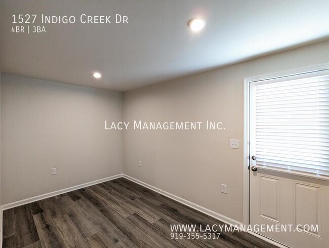 Foto del edificio - 1527 Indigo Creek Dr