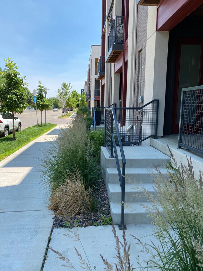 Building Photo - 7030 W Alaska Dr