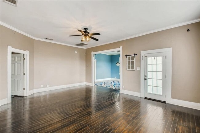 Foto del edificio - 1319 Davis St