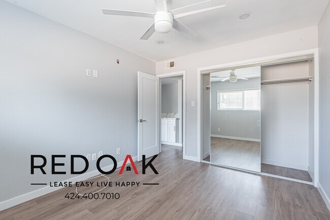 Foto del edificio - 1942 S Garth Ave