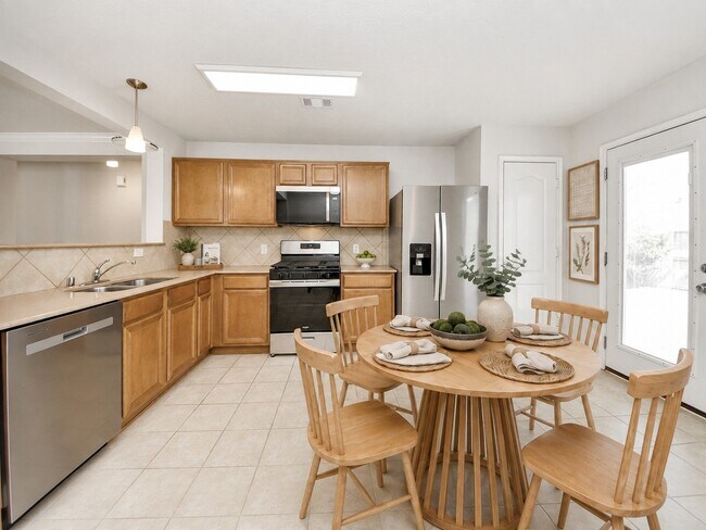 Building Photo - 2930 Ribbon Creek Way
