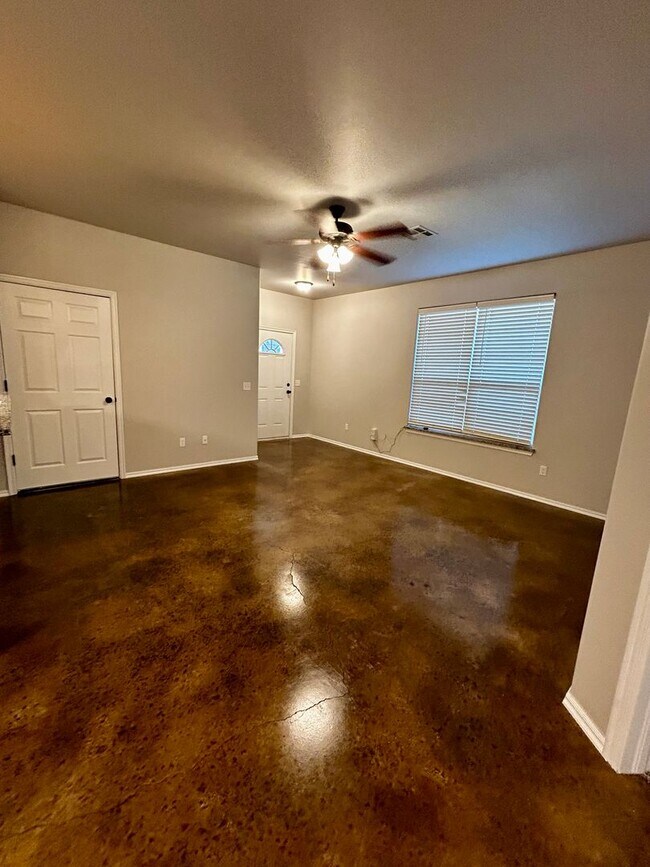 1833 Cypress Ln, El Reno, OK 73036 House Rental in El Reno, OK