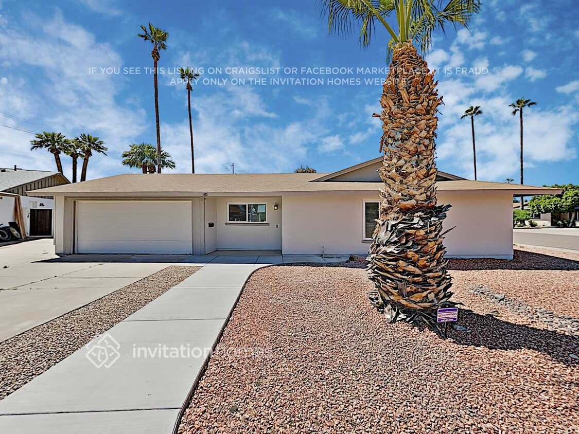 Primary Photo - 1175 E Diamond Dr