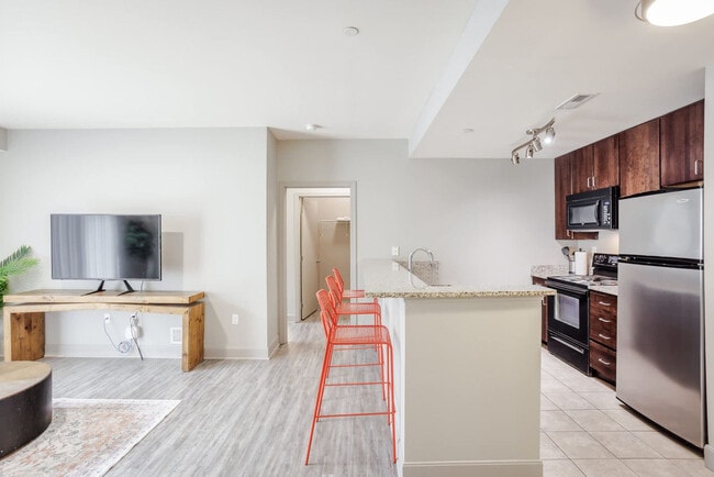 Building Photo - 121 E Freedom Way