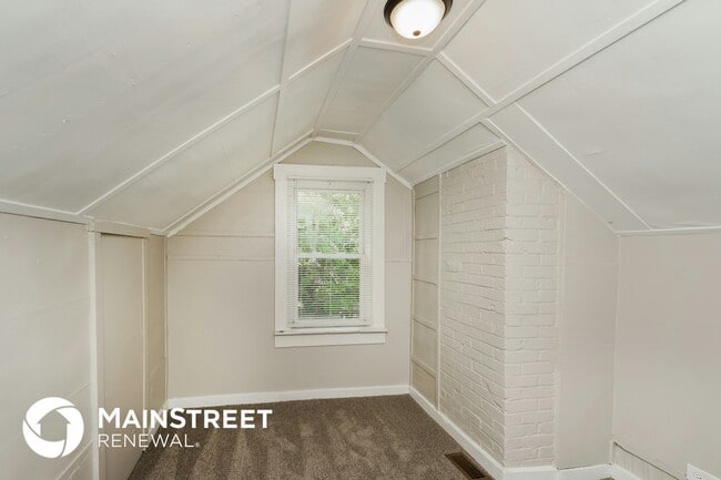 Foto del edificio - 1832 W Kentucky St