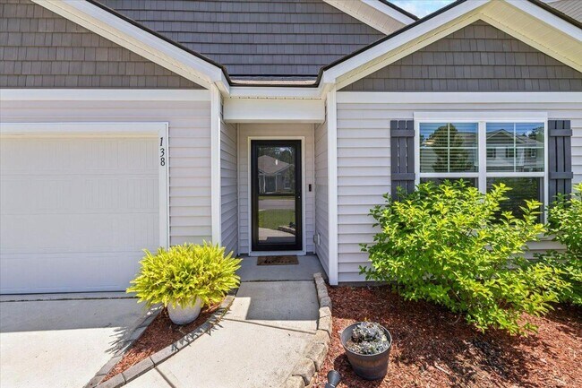 Building Photo - 138 Cotton Bluff Ct