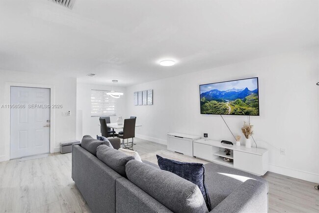 Foto del edificio - 342 NW 114th Ave