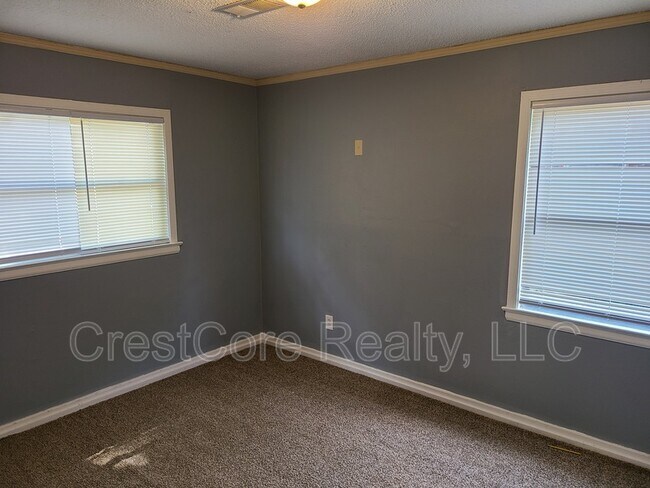 Building Photo - 1576 Railton Rd