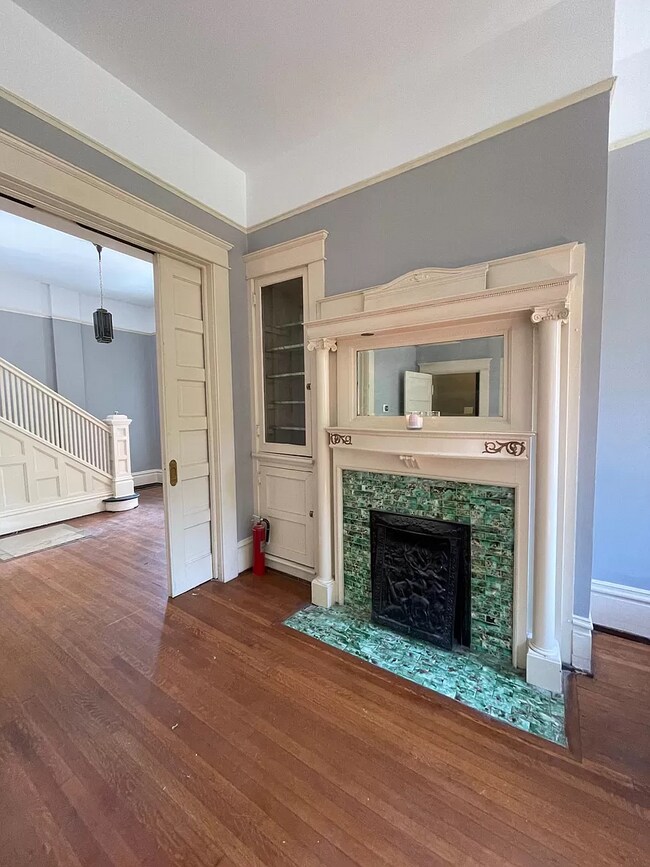 Building Photo - 1518 13th St S