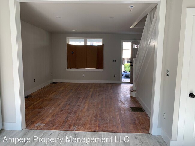 Building Photo - 3 br, 1 bath House - 1120 S Peach St