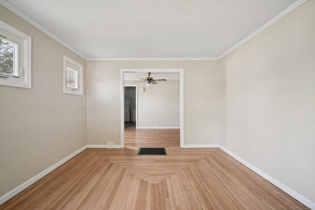 Foto del edificio - 17 Overlook Ave