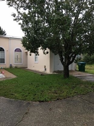 Front - 704 Valley Rd
