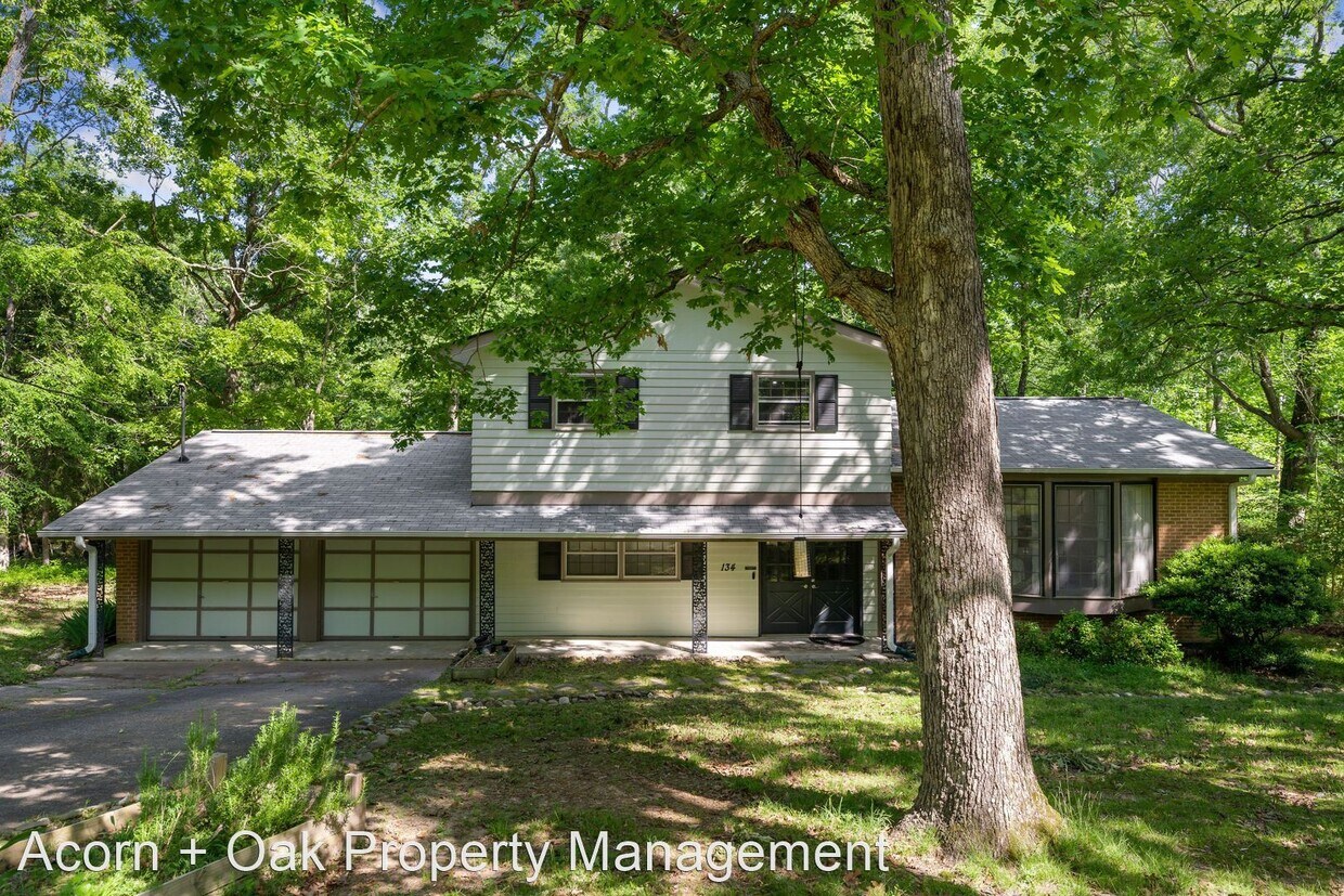 Primary Photo - 4 br, 3 bath House - 134 Chateau Rd.