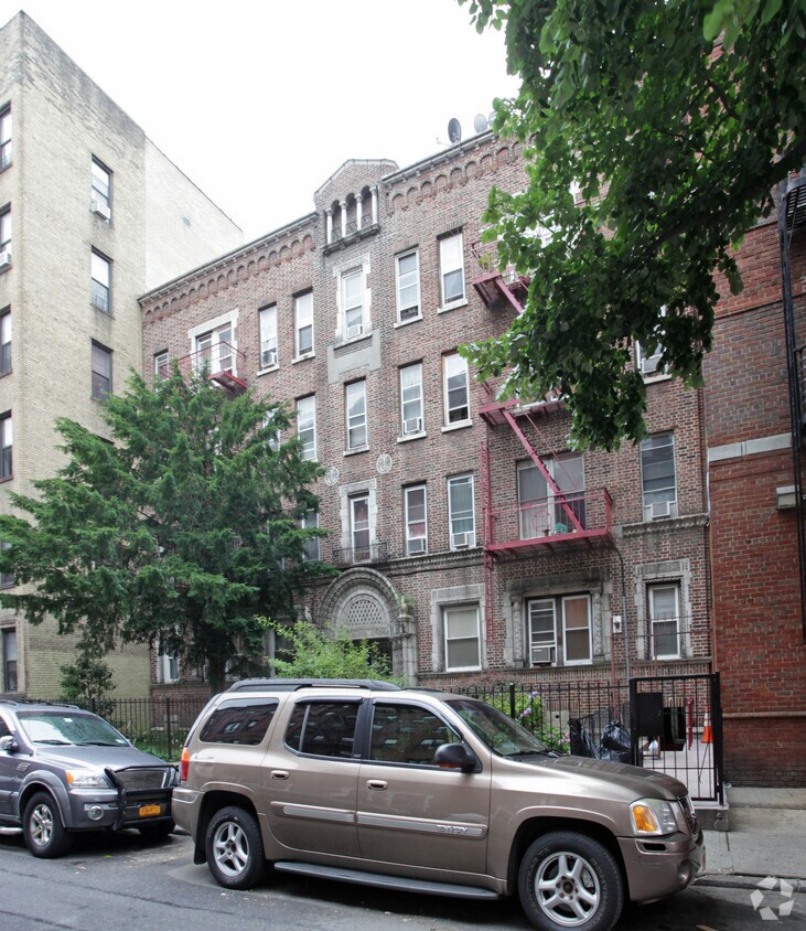 Building Photo - 122 E 21st St