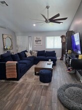 Building Photo - 826 Manor Shores Rd