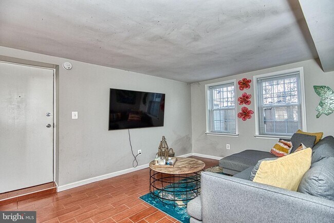 Foto del edificio - 6614 10th St
