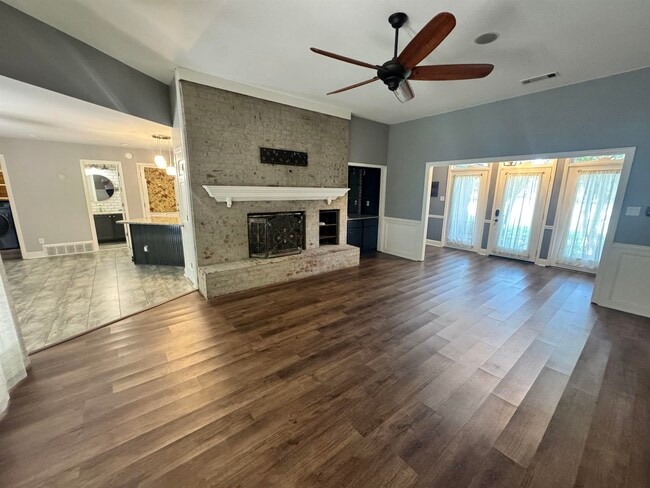 Building Photo - 8539 Fox Heather Cove