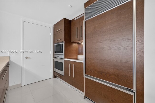 Foto del edificio - 475 Brickell Ave