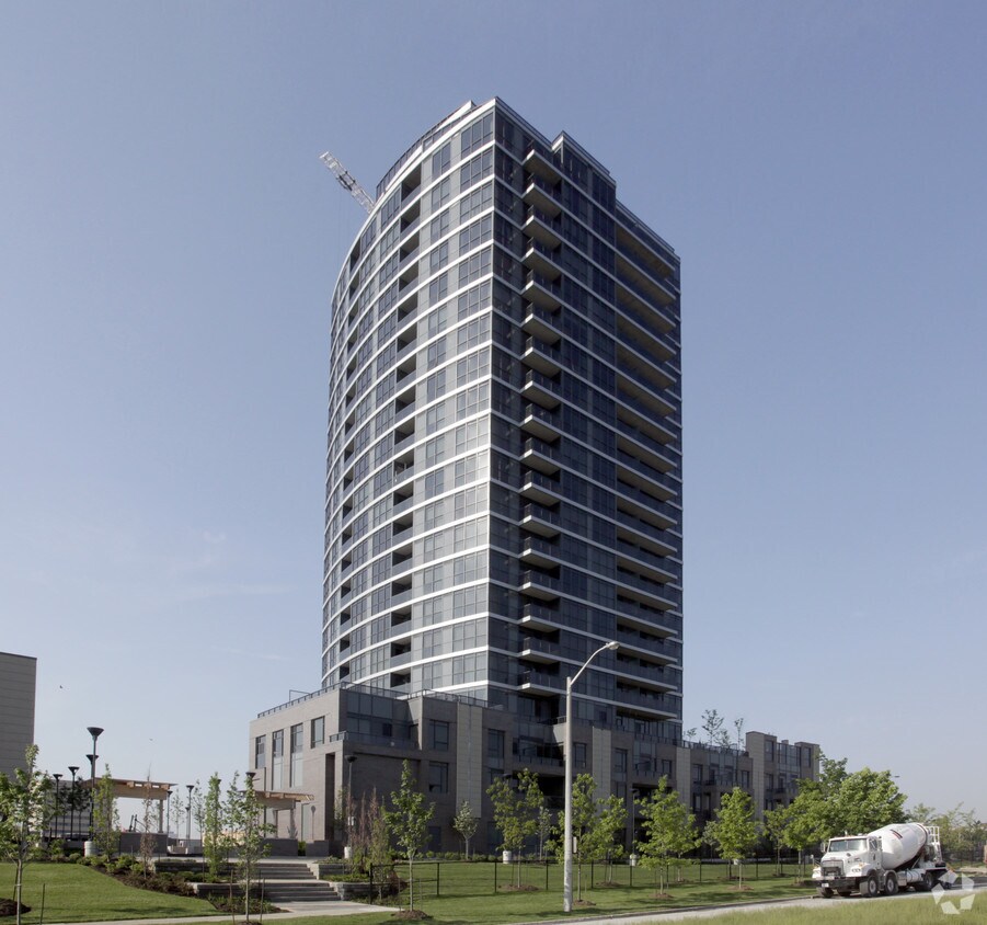 Building Photo - Thunderbird at Valhalla Condominium