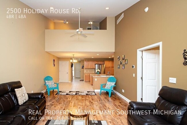 Foto del edificio - 2500 Holiday House Rd