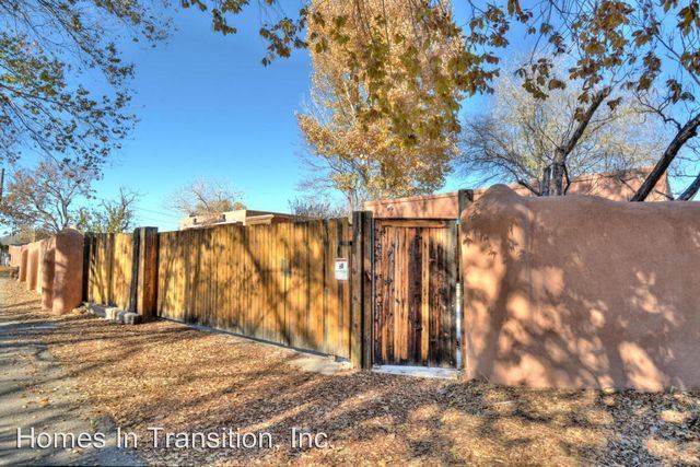 Building Photo - 10123 Guadalupe Trl NW