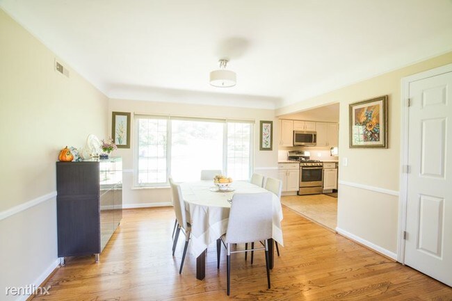 Foto del edificio - 2 br, 2 bath House - 5600 Cooper