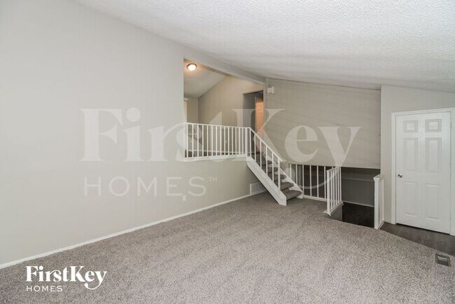 Building Photo - 4425 Castle Heights Dr