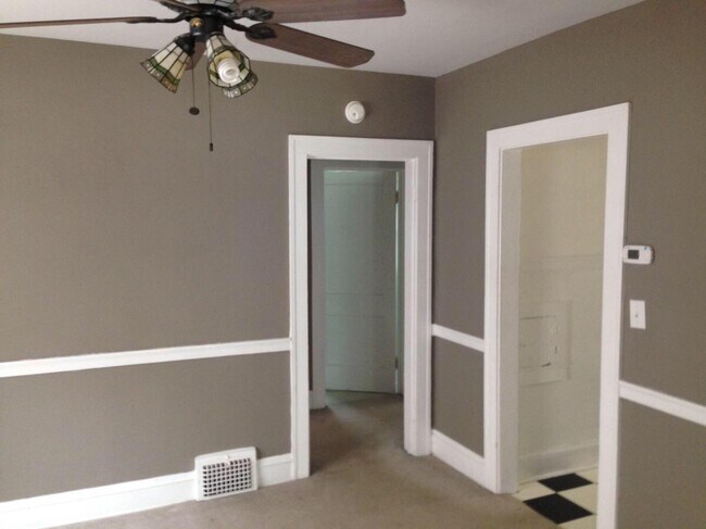 Building Photo - 10116 Baltic Rd