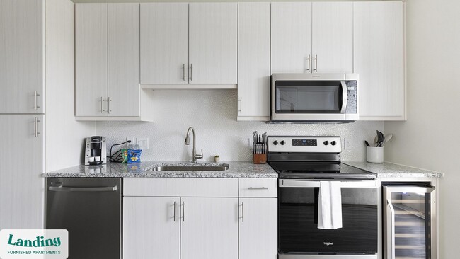 Building Photo - 3383 Cedarplaza Ln