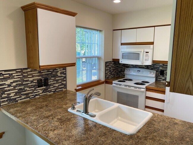 Foto del edificio - 3340 Southbend Pl