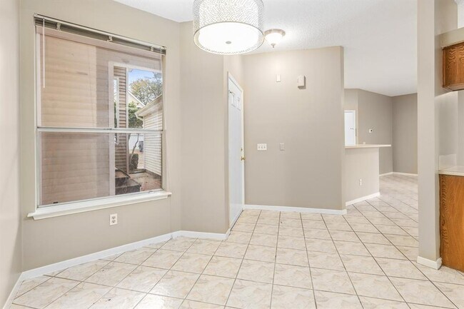 Building Photo - 3315 Golden Trails Dr
