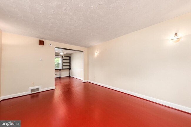 Building Photo - 548 Foxhall Pl SE